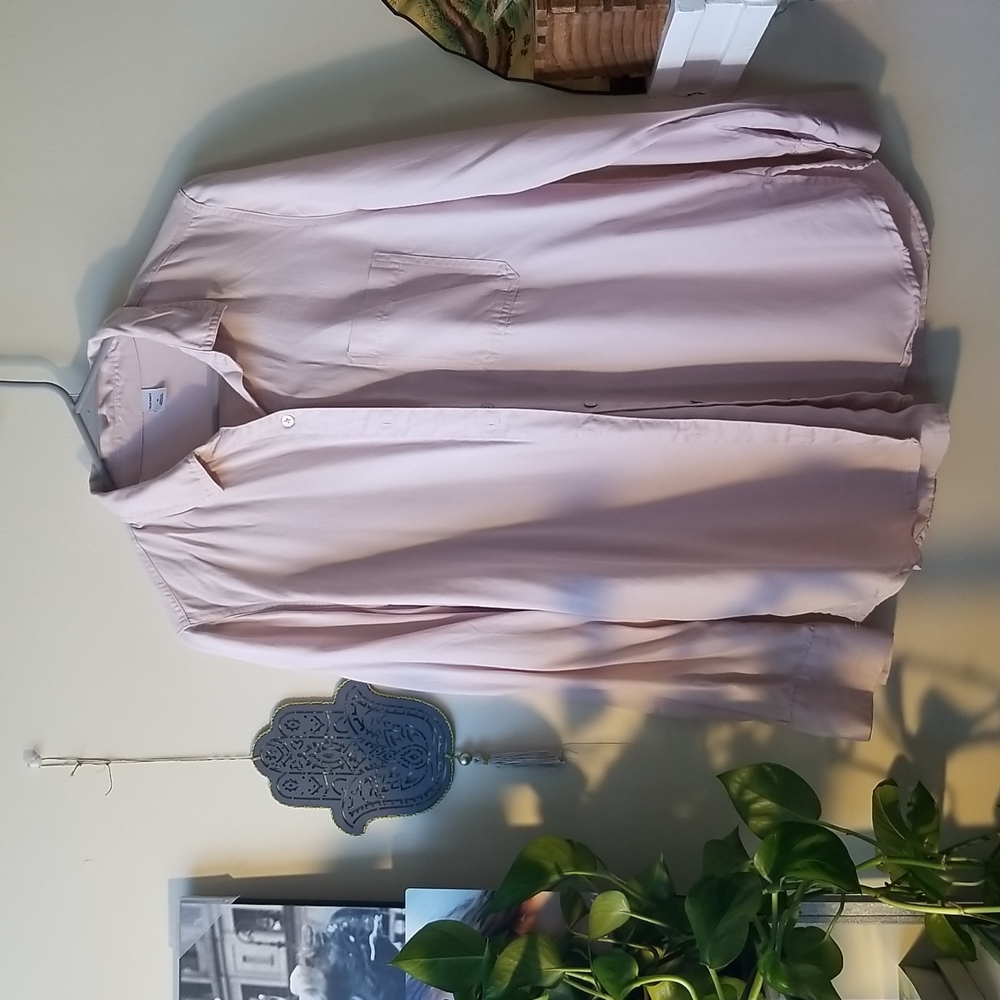 Old Navy Oversized Artist Button Up Light Pink